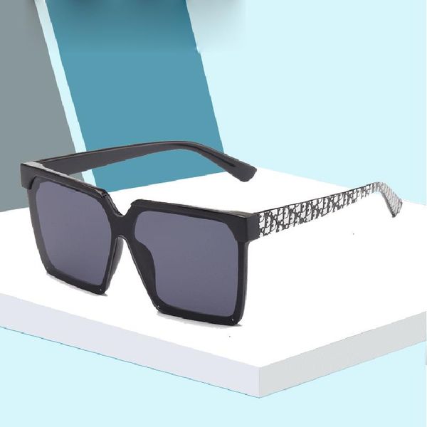 sunglasses 2021 fashion large square retro gradient ladies one piece transparent lens, White;black
sunglasses 2021 fashion large square retro gradient ladies one piece transparent lens, White;black