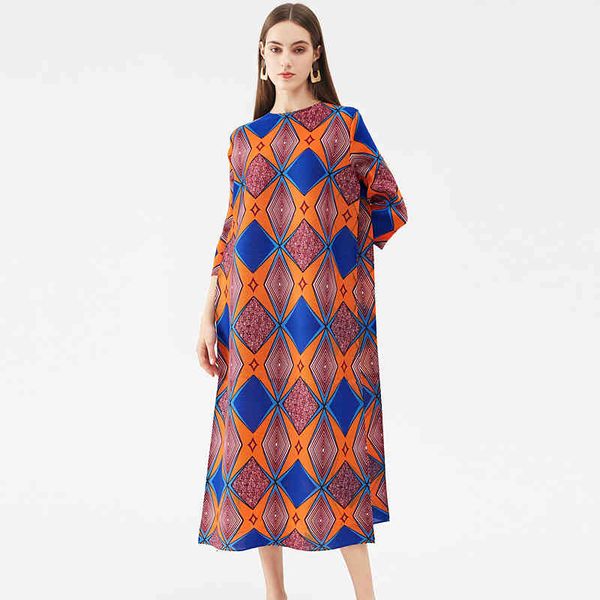 spring summer miyake dress plissate large size long aesthetic vintage, Black;gray
spring summer miyake dress plissate large size long aesthetic vintage, Black;gray