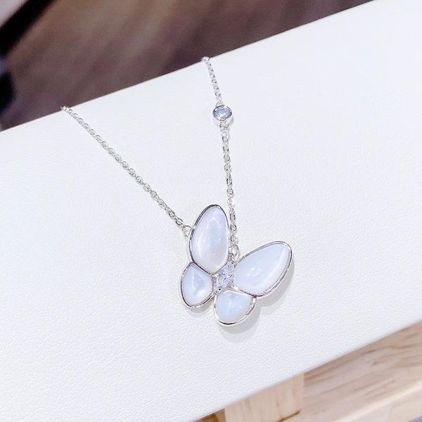 pendant necklaces gold rose butterfly necklace female shiny mother-of-pearl clavicle chain fashion design jewelry party gift, Silver
pendant necklaces gold rose butterfly necklace female shiny mother-of-pearl clavicle chain fashion design jewelry party gift, Silver