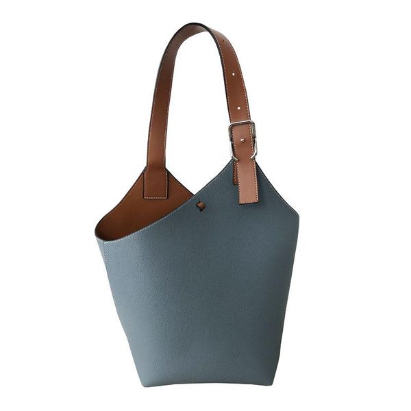 evening bags 2021 ins winter collection fashion design women's handbag natural leather shoulder bag large soft cowhide bucket tote
evening bags 2021 ins winter collection fashion design women's handbag natural leather shoulder bag large soft cowhide bucket tote