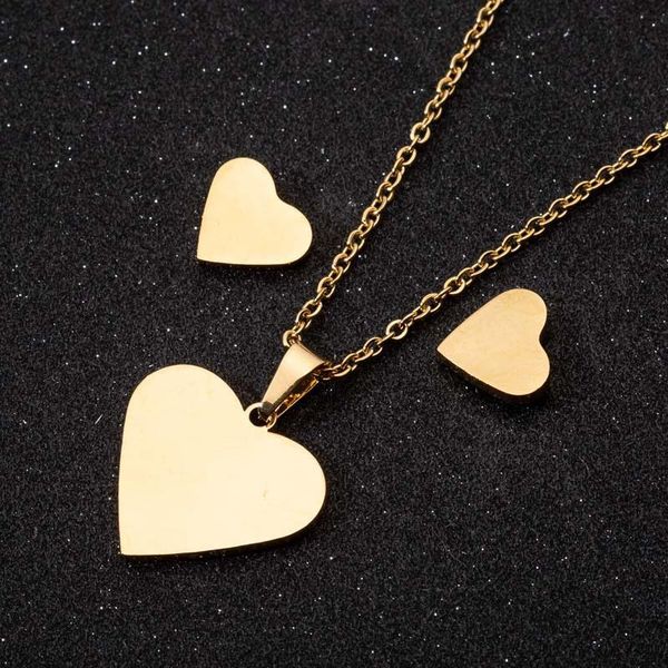 earrings & necklace ladies fashion charm sweet and lovely stainless steel set wholesale, Silver
earrings & necklace ladies fashion charm sweet and lovely stainless steel set wholesale, Silver