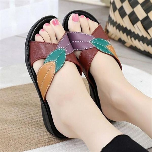 slippers 2021 summer women leather leaves casual flat open toed sandals fashion female beach slides chanclas mujer size 36-40, Black
slippers 2021 summer women leather leaves casual flat open toed sandals fashion female beach slides chanclas mujer size 36-40, Black