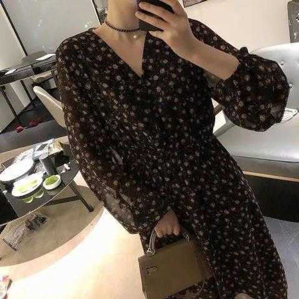 foreign style chiffon women's middle 2021 autumn high waist long sleeve small floral drs, Black;gray
foreign style chiffon women's middle 2021 autumn high waist long sleeve small floral drs, Black;gray
