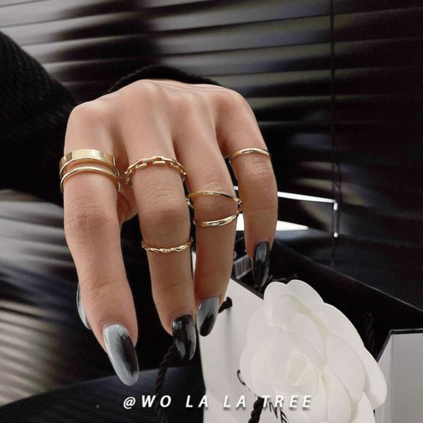 female minority design fashion net red ins indifference personality circle korean temperament little finger ring, Black
female minority design fashion net red ins indifference personality circle korean temperament little finger ring, Black