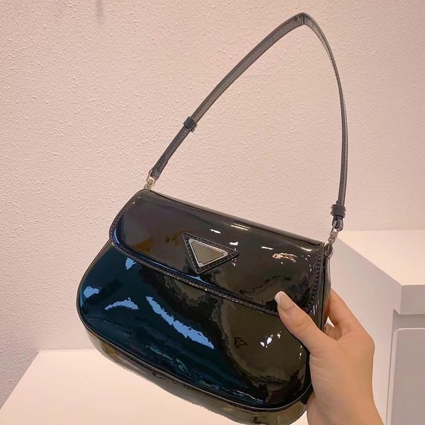 design s medieval armpit 2021 new summer bright face leather flip single shoulder crescent magic stick handbag versatile
design s medieval armpit 2021 new summer bright face leather flip single shoulder crescent magic stick handbag versatile