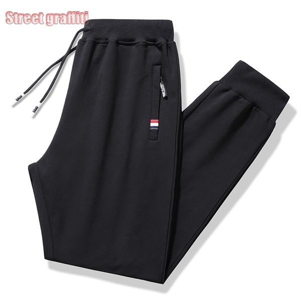 men sweatpants men's joggers straining pants streetwear jogging trousers for men casual fashion hip hop men baggy pants 211201, Black
men sweatpants men's joggers straining pants streetwear jogging trousers for men casual fashion hip hop men baggy pants 211201, Black