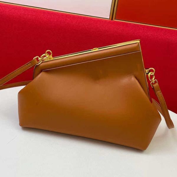 handbag purse crossbody shoulder designer bag letter clutch dinner bags fashion genuine leather serpentine lady wallet hardware buckle
handbag purse crossbody shoulder designer bag letter clutch dinner bags fashion genuine leather serpentine lady wallet hardware buckle