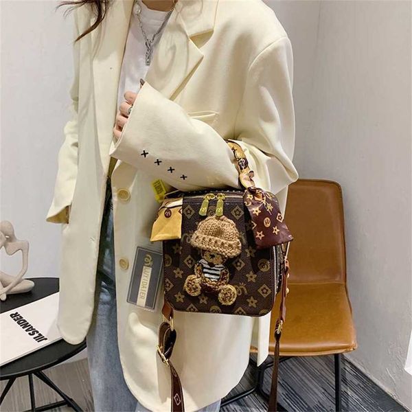 2022 creative personality satchel bucket bag kids girls portable outdoor travel makeup messenger crossbody pack students one-shoulder bags w, Black
2022 creative personality satchel bucket bag kids girls portable outdoor travel makeup messenger crossbody pack students one-shoulder bags w, Black