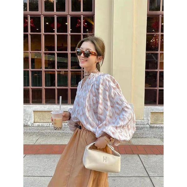 women's blouses & shirts women shirt 2021 spring french print lantern sleeve retro casual pullover female top, White
women's blouses & shirts women shirt 2021 spring french print lantern sleeve retro casual pullover female top, White