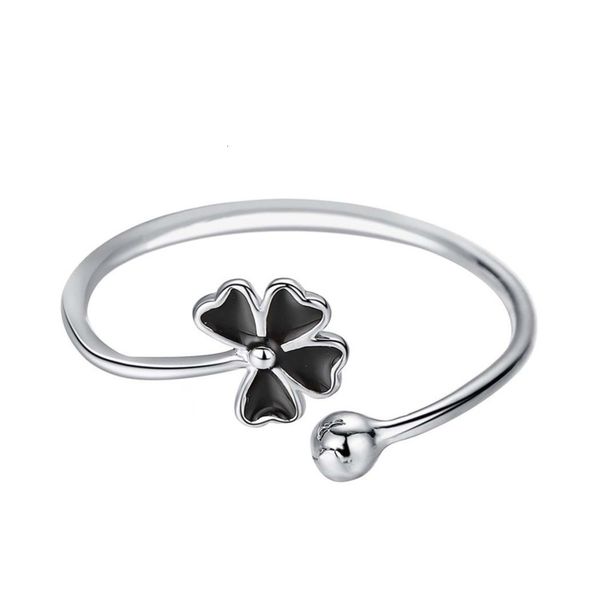 opening joint tail hand ornament, clover ring, female, Black
opening joint tail hand ornament, clover ring, female, Black