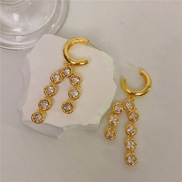 aaa designer jewelry simple personality, metal texture, u-shaped asymmetric pendant, ear hook, feminine temperament, silver needle earrings,
aaa designer jewelry simple personality, metal texture, u-shaped asymmetric pendant, ear hook, feminine temperament, silver needle earrings,