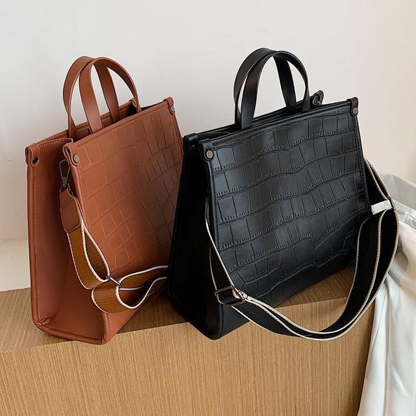evening bags 2021 fashion casual women's bag wide shoulder strap stone pattern handbag ladies all-match single messenger
evening bags 2021 fashion casual women's bag wide shoulder strap stone pattern handbag ladies all-match single messenger