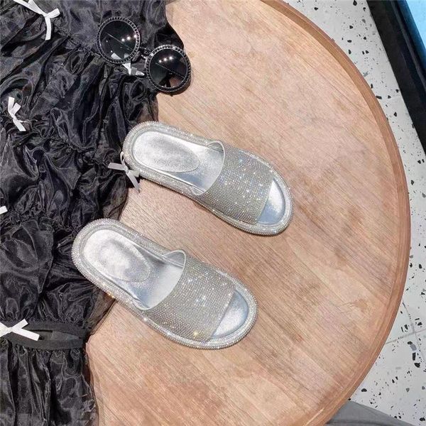 bling crystal rliver summer slipper flat trendy shoes for women 2021 zapatos para mujer beach slides desginer slippers, Black
bling crystal rliver summer slipper flat trendy shoes for women 2021 zapatos para mujer beach slides desginer slippers, Black