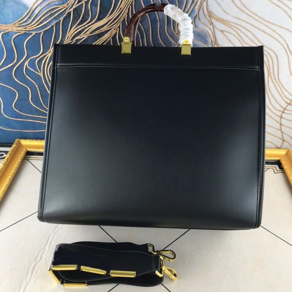 cowhide shopping bag tote handbag clutch bags crossbody purse fashion letter removable shoulder strap genuine leather plain hardware
cowhide shopping bag tote handbag clutch bags crossbody purse fashion letter removable shoulder strap genuine leather plain hardware