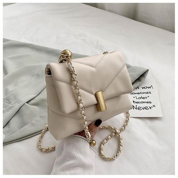 luxury digner chains crossbody bags for women fashion solid color shoulder bag 2021 quality pu leather msenger tote
luxury digner chains crossbody bags for women fashion solid color shoulder bag 2021 quality pu leather msenger tote