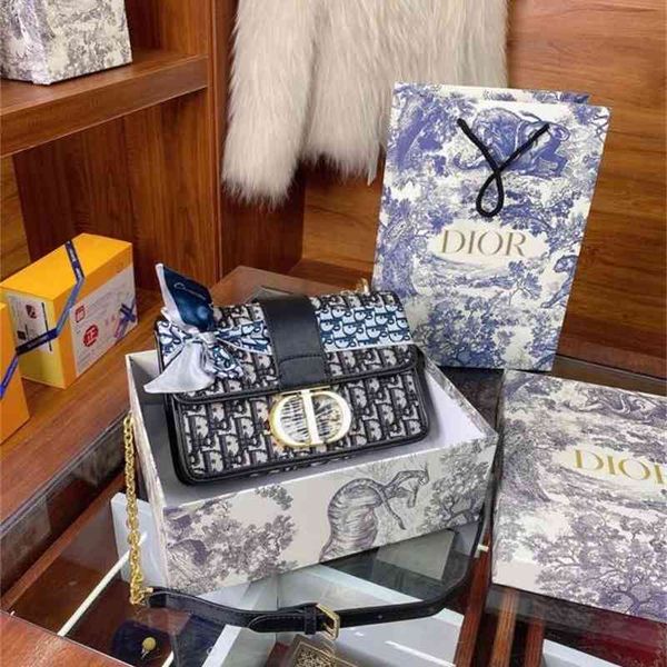 wholesale outlet mengtian new 21 embroidered canvas year d chain bag single shoulder messenger bag silk scarf yw luxurys designers bag
wholesale outlet mengtian new 21 embroidered canvas year d chain bag single shoulder messenger bag silk scarf yw luxurys designers bag