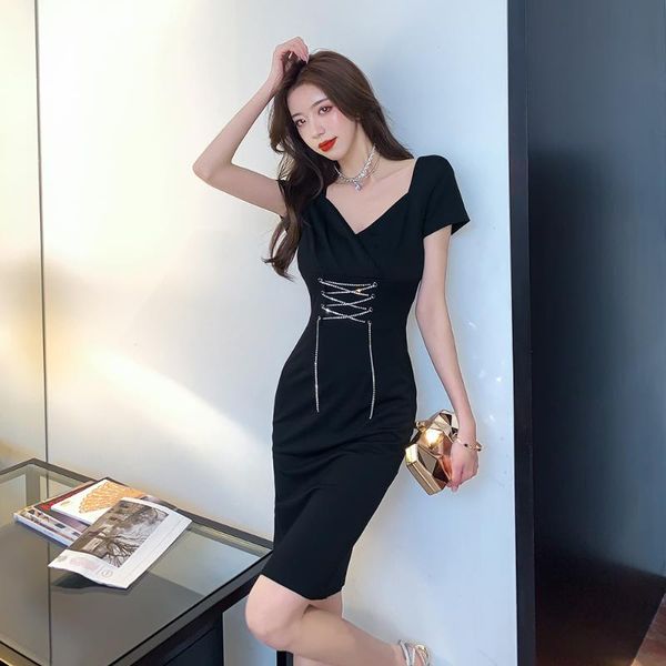 party dresses 2021 summer women's wear french black dress matching temperament waist slim body wrap buttock, White;black
party dresses 2021 summer women's wear french black dress matching temperament waist slim body wrap buttock, White;black