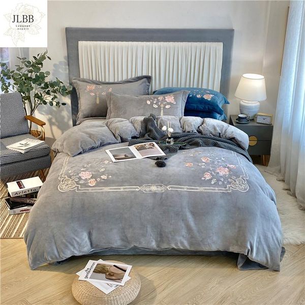 bedding sets luxury warm velvet flannel fleece chinese style flowers embroidery set duvet cover bed sheet pillowcases home textiles
bedding sets luxury warm velvet flannel fleece chinese style flowers embroidery set duvet cover bed sheet pillowcases home textiles
