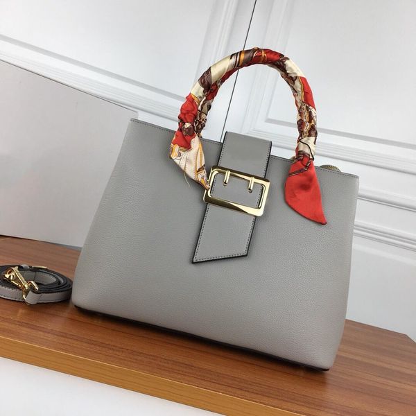 2021 luxurys designers shoulder bag evening bags fashion handbag leather material messenger sack business style design 9860
2021 luxurys designers shoulder bag evening bags fashion handbag leather material messenger sack business style design 9860