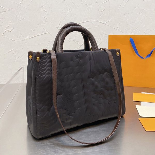 founder handbag purse tote bag embossed l letter women shuolder bags soft wallets good quality classic hand bag old flower handle
founder handbag purse tote bag embossed l letter women shuolder bags soft wallets good quality classic hand bag old flower handle