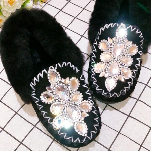 slippers korean winter plush shoes plus velvet peas women's rhinestone cotton handmade small black bun
slippers korean winter plush shoes plus velvet peas women's rhinestone cotton handmade small black bun