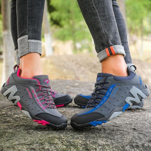 leather outdoor hiking shoes for men and women couples wear-resistant casual walking fashion running boots, Black
leather outdoor hiking shoes for men and women couples wear-resistant casual walking fashion running boots, Black