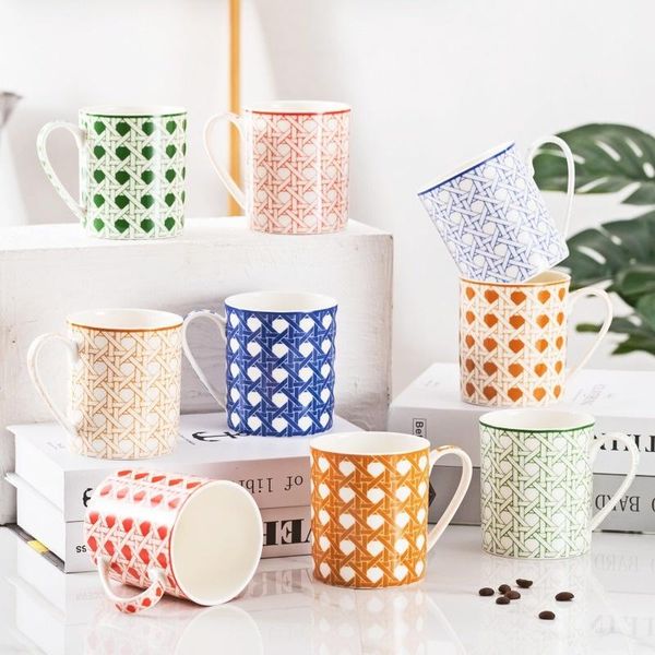 mugs deluxe coffee cup, bone china, porcelain, tea, milk, water, nordic cup kitchen office wedding decoration, european birthday gift
mugs deluxe coffee cup, bone china, porcelain, tea, milk, water, nordic cup kitchen office wedding decoration, european birthday gift
