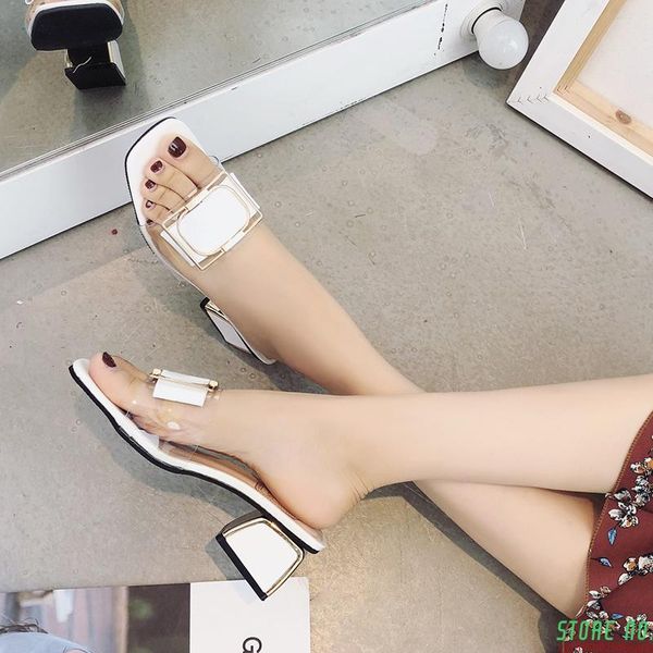 summer women's slippers stylish and transparent 2021 fashion shoes large size 35-40 metal decoration d943, Black
summer women's slippers stylish and transparent 2021 fashion shoes large size 35-40 metal decoration d943, Black