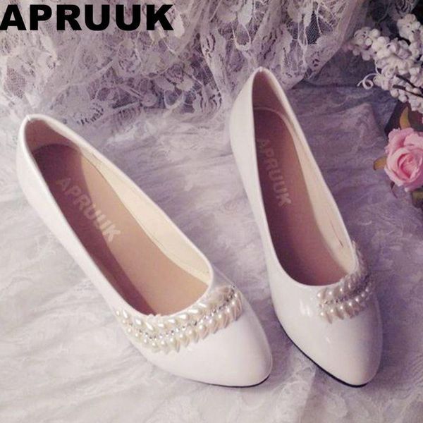dress shoes wedding for bride middle heel white color leaves pearls european design bridal customized low high, Black
dress shoes wedding for bride middle heel white color leaves pearls european design bridal customized low high, Black