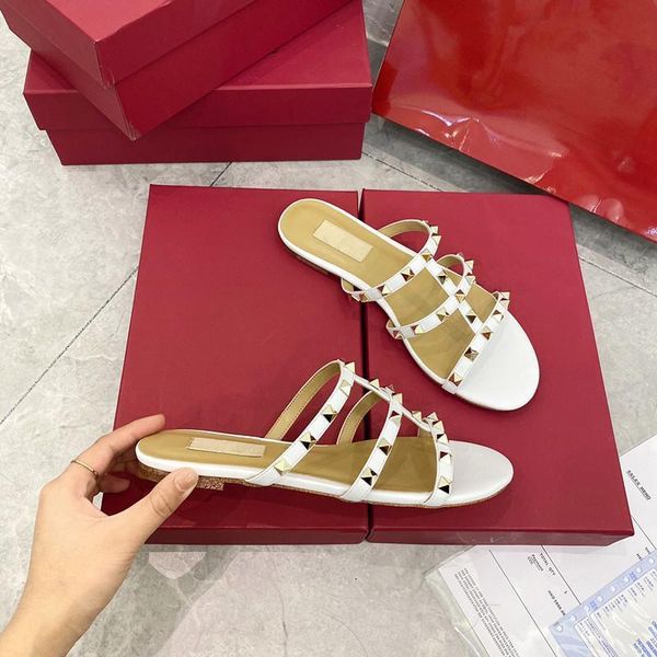 40% discount classic high heeled slippers sandals coarse heel leather suede woman luxury designer ace brand shoes embroidery technology with, Black
40% discount classic high heeled slippers sandals coarse heel leather suede woman luxury designer ace brand shoes embroidery technology with, Black
