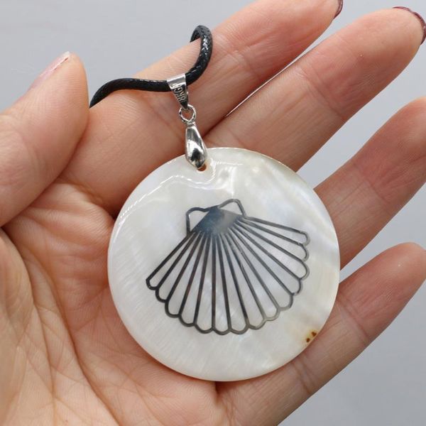 chains natural shell necklace rope length 55+5cm round with exquisite fan pattern pendant for jewelry gifts 45x45mm, Silver
chains natural shell necklace rope length 55+5cm round with exquisite fan pattern pendant for jewelry gifts 45x45mm, Silver