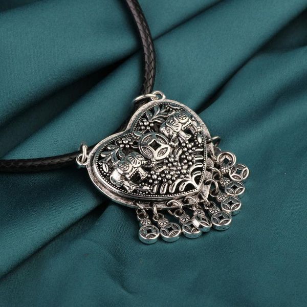 chokers 2021 fashion ethnic heart necklace vintage jewelry ,pendants necklace,jewelry for women's, Golden;silver
chokers 2021 fashion ethnic heart necklace vintage jewelry ,pendants necklace,jewelry for women's, Golden;silver