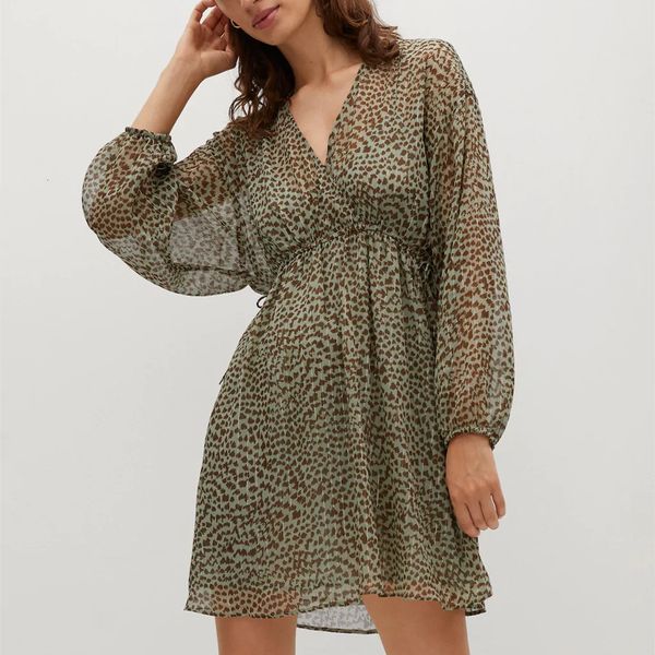 dresses leopard print mini women wrap v neck long sleeve fitted waist vintage party es woman pleated vestidos, Black;gray
dresses leopard print mini women wrap v neck long sleeve fitted waist vintage party es woman pleated vestidos, Black;gray