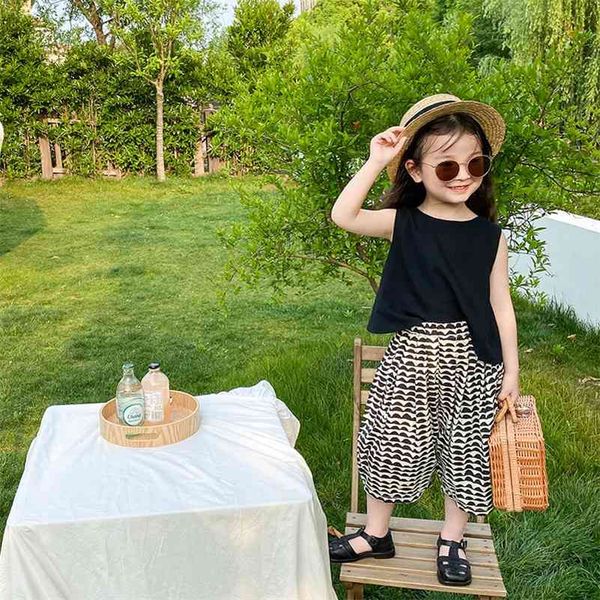 summer girls fashion outfits 3 colors cute vest and wide leg pants 2pcs sets children all-match clothes 210708, White 
summer girls fashion outfits 3 colors cute vest and wide leg pants 2pcs sets children all-match clothes 210708, White