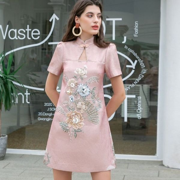 luxury cheongsam women's fashion stand collar cheongsam embroidered flower short sleeve drs, Blue;red
luxury cheongsam women's fashion stand collar cheongsam embroidered flower short sleeve drs, Blue;red