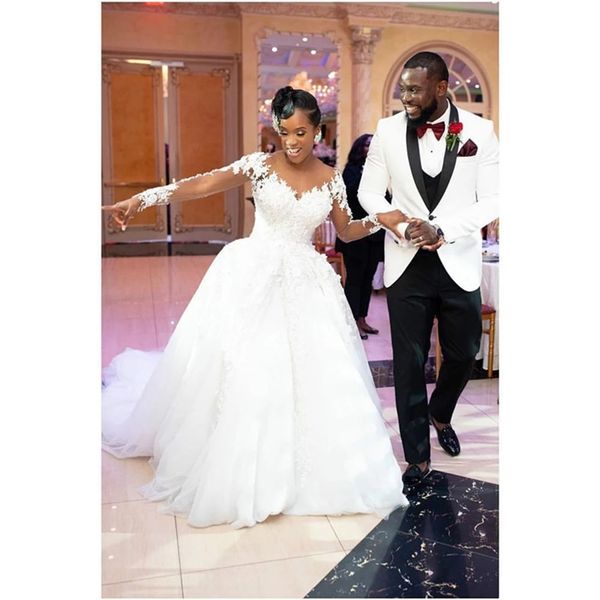 luxurious lace appliques ball gown wedding dress 2022 new african backless floor length bridal gowns vestido de noiva, White
luxurious lace appliques ball gown wedding dress 2022 new african backless floor length bridal gowns vestido de noiva, White