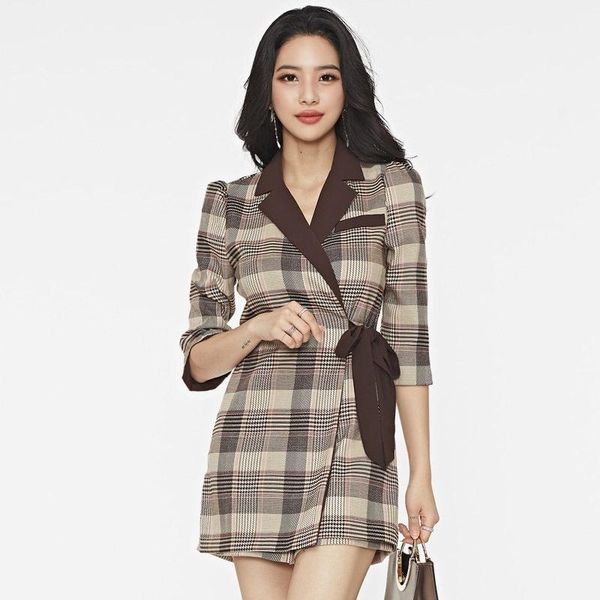 women's pants & capris spring 2021 slim mid-length suit collar contrast waist lace-up plaid dress, Black;white
women's pants & capris spring 2021 slim mid-length suit collar contrast waist lace-up plaid dress, Black;white