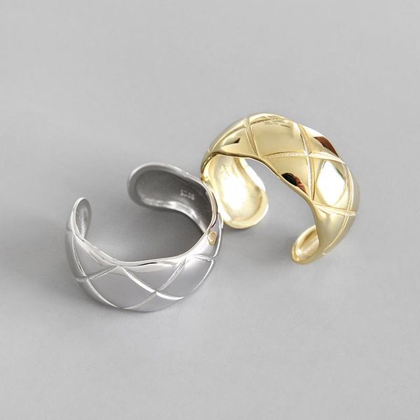 cluster rings missye s925 pure silver polar plain face light body wide ring-it can be adjustable, Golden;silver
cluster rings missye s925 pure silver polar plain face light body wide ring-it can be adjustable, Golden;silver