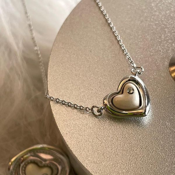 pendant necklaces east gate love point drill color fire paint print pearl necklace neck chain woman, Silver
pendant necklaces east gate love point drill color fire paint print pearl necklace neck chain woman, Silver