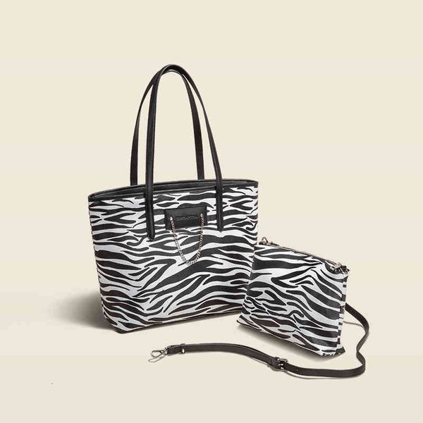 handbags bags tot 2021 large capacity shoulder versatile zebra pattern messenger minority design women's, Black;red
handbags bags tot 2021 large capacity shoulder versatile zebra pattern messenger minority design women's, Black;red