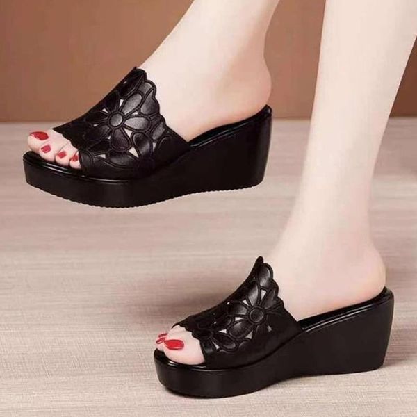 slippers women's wedges heels sandals pu leather fashion platform ladies peep toe flower women shoe female footwear 2021, Black
slippers women's wedges heels sandals pu leather fashion platform ladies peep toe flower women shoe female footwear 2021, Black