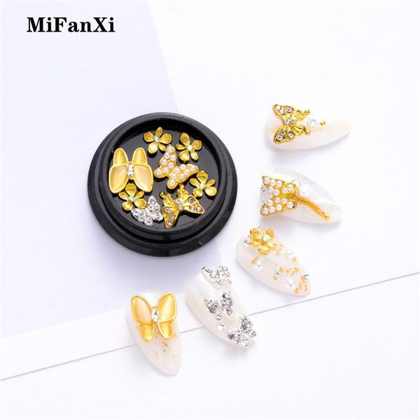metal gold butterfly ornament nail studs 3d art decoration circle manicure for diy decorations, Silver;gold 
metal gold butterfly ornament nail studs 3d art decoration circle manicure for diy decorations, Silver;gold