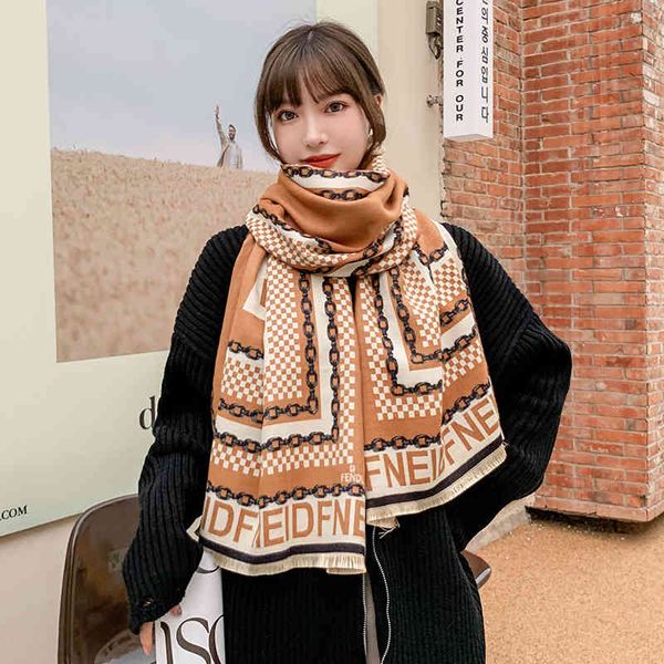 shawl scarf imitation cashmere 2021 autumn and winter women's thickened double-sided warm letter geometric print bib, Blue;gray
shawl scarf imitation cashmere 2021 autumn and winter women's thickened double-sided warm letter geometric print bib, Blue;gray