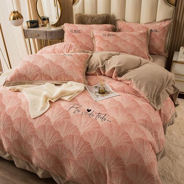 bedding sets embroidery european luxury classic set double faced velvet warm duvet cover bed linen fitted sheet pillowcases
bedding sets embroidery european luxury classic set double faced velvet warm duvet cover bed linen fitted sheet pillowcases