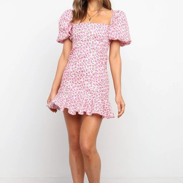 casual dresses short sleeve dress women floral print ruffle holiday beach office ladies square collar high waist mini party vestid, Black;gray
casual dresses short sleeve dress women floral print ruffle holiday beach office ladies square collar high waist mini party vestid, Black;gray