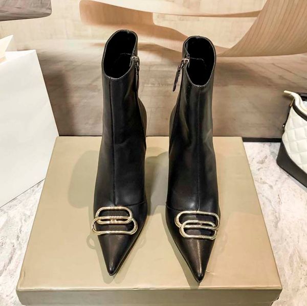 fashion luxury designer boots classic heel pointed ankle booties martin cowboy boot women shoes calf leather upper technical fabric with box, Black
fashion luxury designer boots classic heel pointed ankle booties martin cowboy boot women shoes calf leather upper technical fabric with box, Black