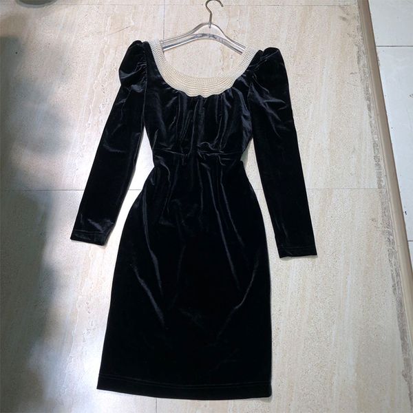 european station retro elegant hepburn style handmade beaded backless velvet dress womens autumn and winter new bottoming skirt, Black;gray
european station retro elegant hepburn style handmade beaded backless velvet dress womens autumn and winter new bottoming skirt, Black;gray