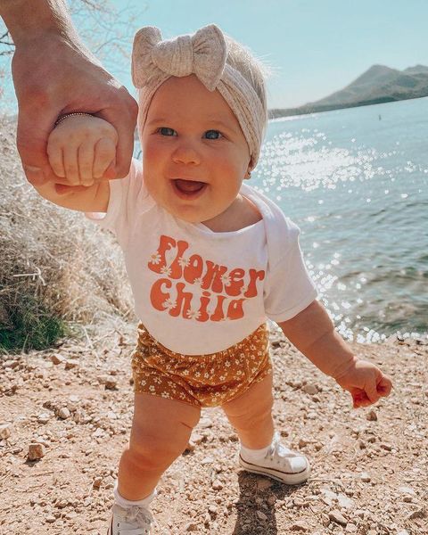 jumpsuits baby girls 3pcs summer outfits, short sleeve letter bodysuit + floral shorts headband set, Blue
jumpsuits baby girls 3pcs summer outfits, short sleeve letter bodysuit + floral shorts headband set, Blue