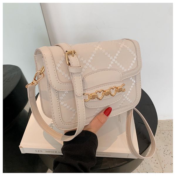 bag female 2021 new fashion ins fashionable texture single shoulder messenger saddle lingge love small square bag
bag female 2021 new fashion ins fashionable texture single shoulder messenger saddle lingge love small square bag