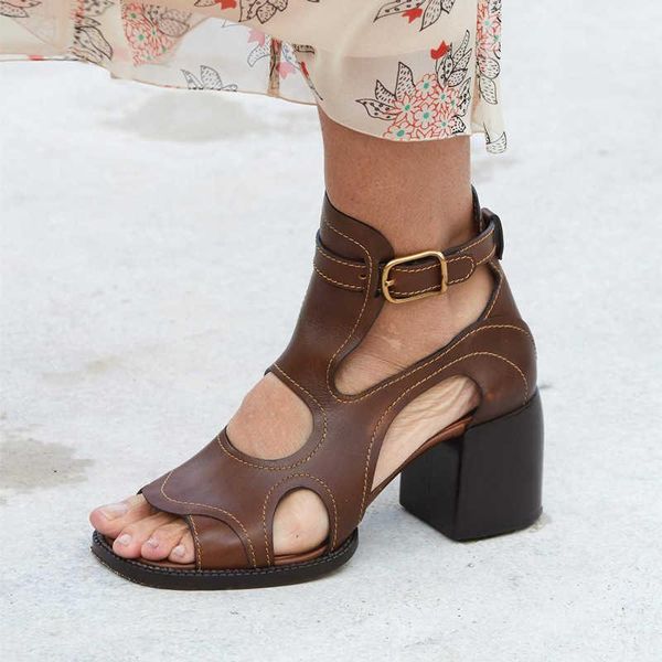 sandals 2021 show thick heel roman casual cow leather hollow buckle women's high large shoes, Black
sandals 2021 show thick heel roman casual cow leather hollow buckle women's high large shoes, Black